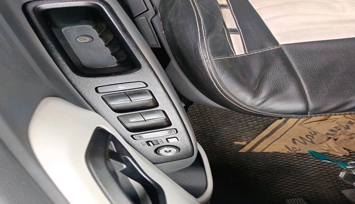 2020 Hyundai GRAND I10 NIOS MAGNA CORPORATE EDITION 1.2 KAPPA VTVT, Petrol, Manual, 38,985 km, interior