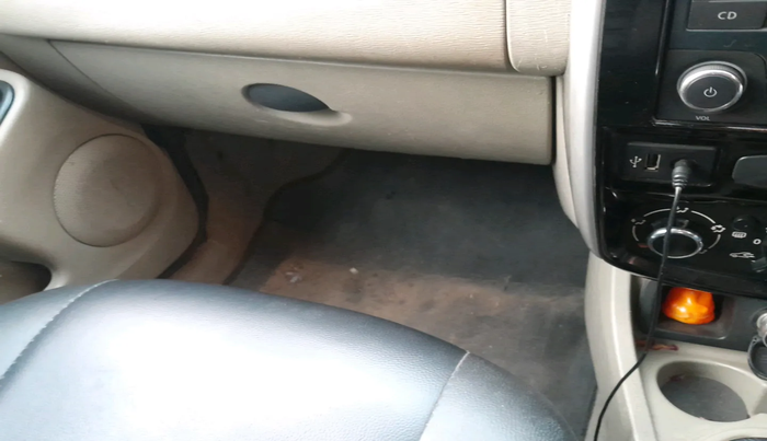 2015 Nissan Terrano XL (D), Diesel, Manual, 62,211 km, interior