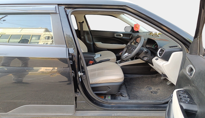 2022 Hyundai VENUE S 1.2, Petrol, Manual, 76,807 km, interior