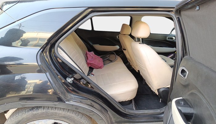 2022 Hyundai VENUE S 1.2, Petrol, Manual, 76,807 km, interior