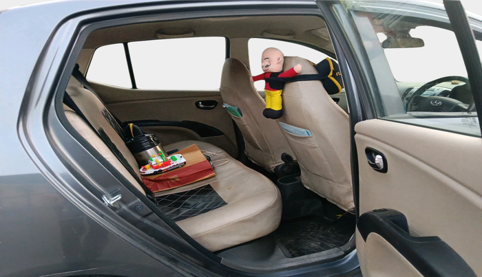 2016 Hyundai i10 SPORTZ 1.1, Petrol, Manual, 1,16,263 km, interior