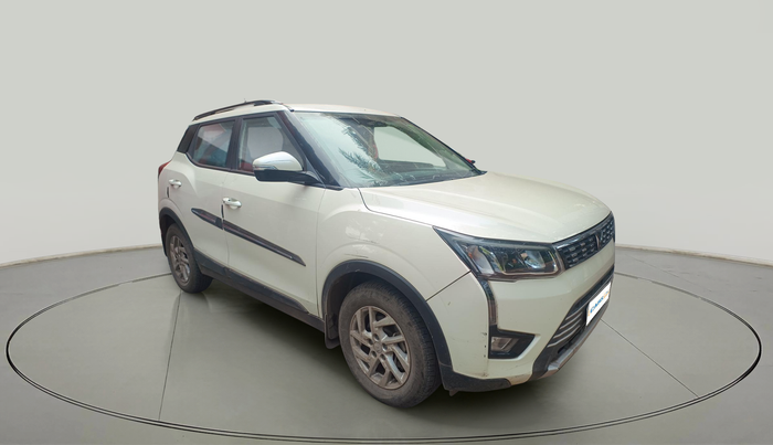 2023 Mahindra XUV300 W8 1.5 DIESEL, Diesel, Manual, 35,538 km, exterior