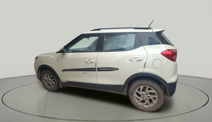 2023 Mahindra XUV300 W8 1.5 DIESEL, Diesel, Manual, 35,538 km, exterior