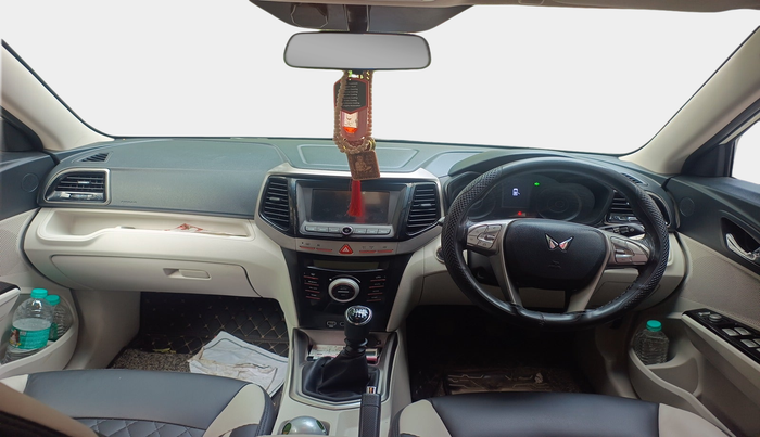 2023 Mahindra XUV300 W8 1.5 DIESEL, Diesel, Manual, 35,538 km, interior