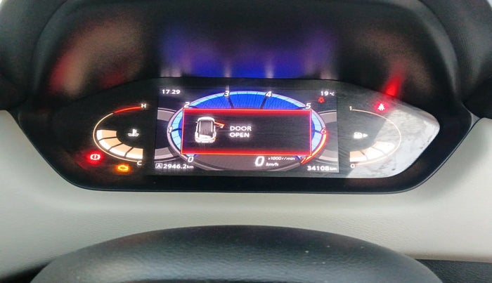 2022 Nissan MAGNITE XV MT, Petrol, Manual, 34,108 km, interior