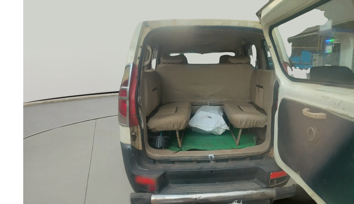 2015 Mahindra Xylo D2 BS-III, Diesel, Manual, 2,56,331 km, exterior