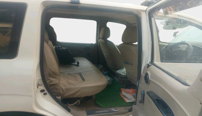 2015 Mahindra Xylo D2 BS-III, Diesel, Manual, 2,56,331 km, interior