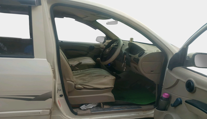 2015 Mahindra Xylo D2 BS-III, Diesel, Manual, 2,56,331 km, interior