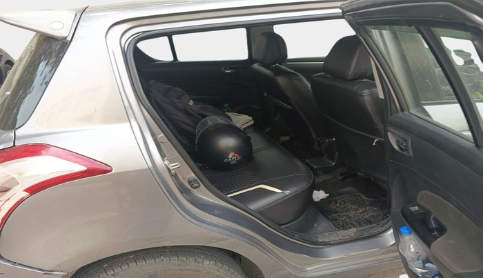 2016 Maruti Swift VXI, Petrol, Manual, 1,22,481 km, interior