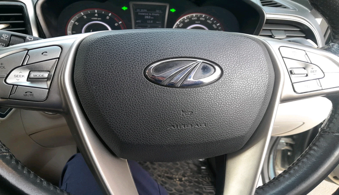 2020 Mahindra XUV300 W8 1.2 PETROL, Petrol, Manual, 39,646 km, interior