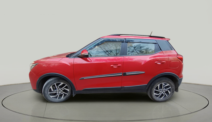 2023 Mahindra XUV300 W8 (O) 1.2 PETROL AMT, Petrol, Automatic, 13,071 km, exterior