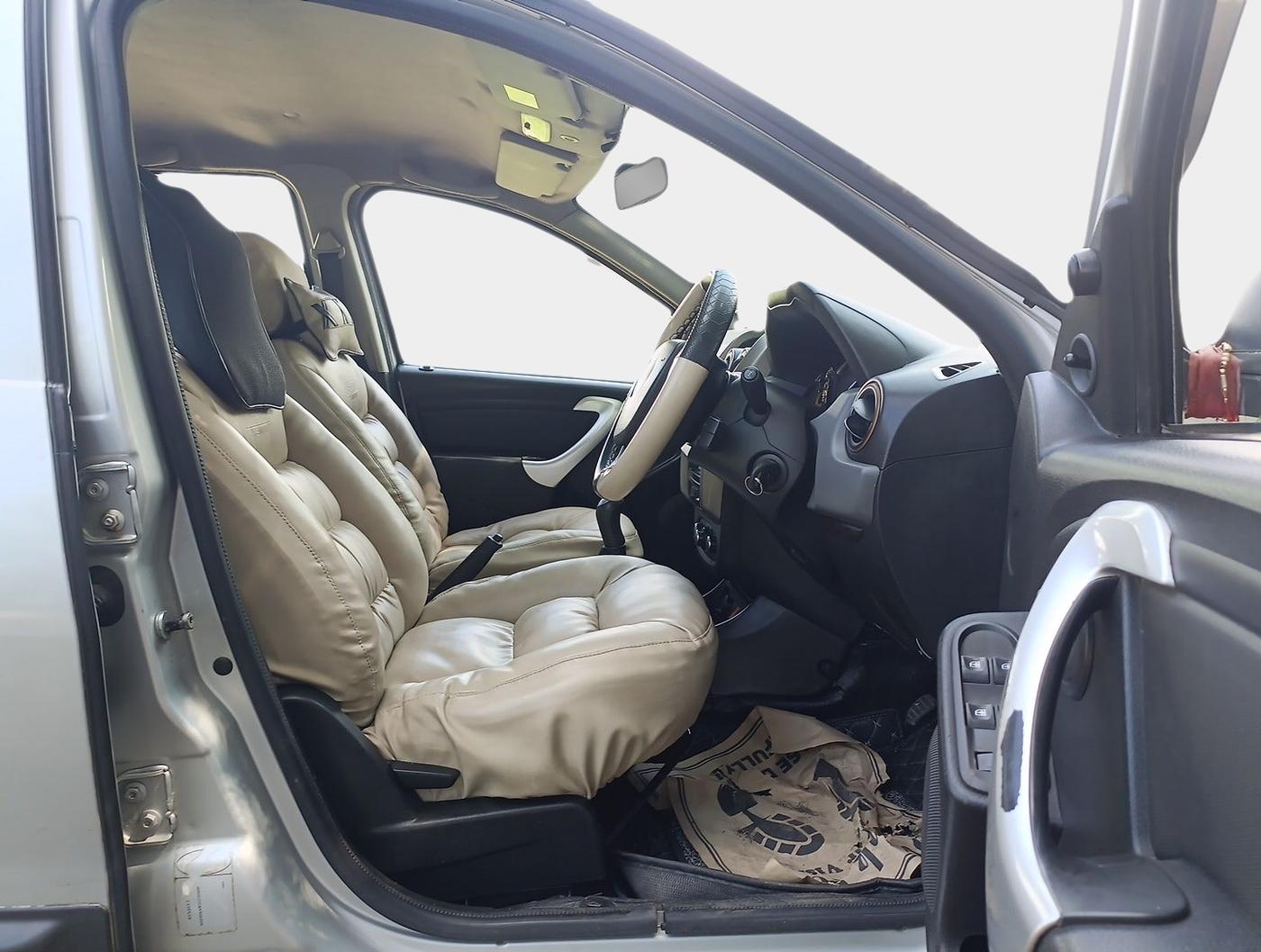 2016 Renault Duster 85 PS RXE DIESEL, Diesel, Manual, 1,84,549 km, interior