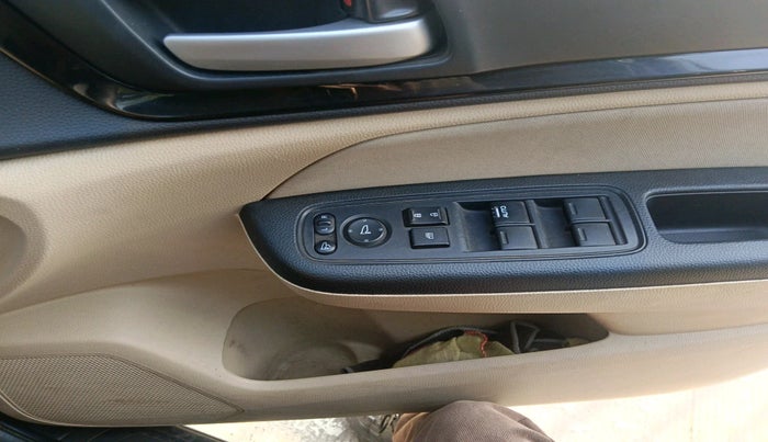 2018 Honda Amaze 1.5L I-DTEC VX, Diesel, Manual, 1,49,434 km, interior