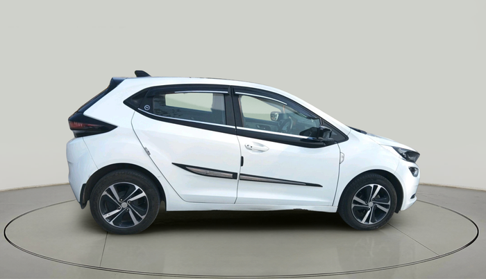 2024 Tata ALTROZ XZ + SUNROOF, Petrol, Manual, 10,922 km, exterior