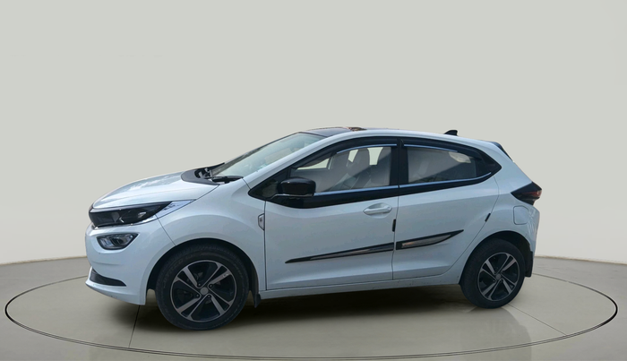2024 Tata ALTROZ XZ + SUNROOF, Petrol, Manual, 10,922 km, exterior