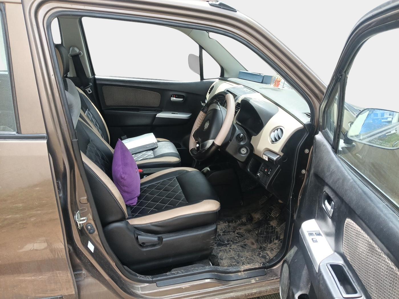 2013 Maruti Wagon R 1.0 LXI, Petrol, Manual, 89,750 km, interior