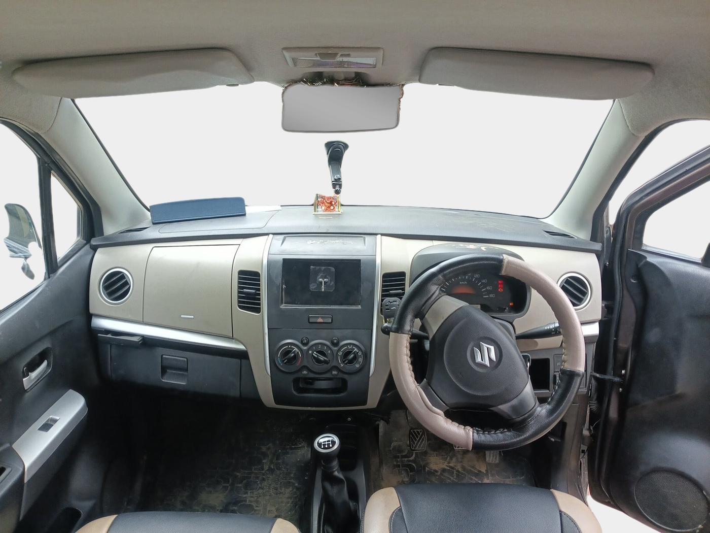 2013 Maruti Wagon R 1.0 LXI, Petrol, Manual, 89,750 km, interior