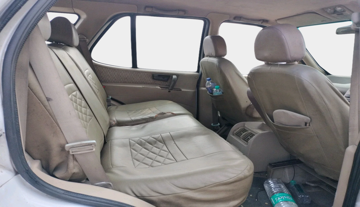 2012 Tata Safari 4X2 LX DICOR 2.2 VTT, Diesel, Manual, 88,367 km, interior