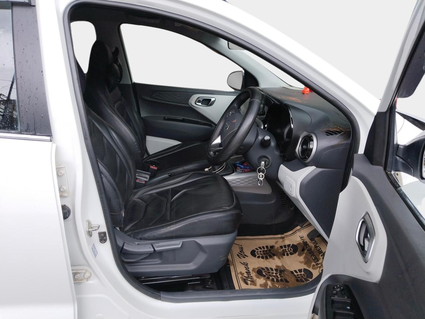 2021 Hyundai GRAND I10 NIOS SPORTZ 1.2 KAPPA VTVT, Petrol, Manual, 33,773 km, interior