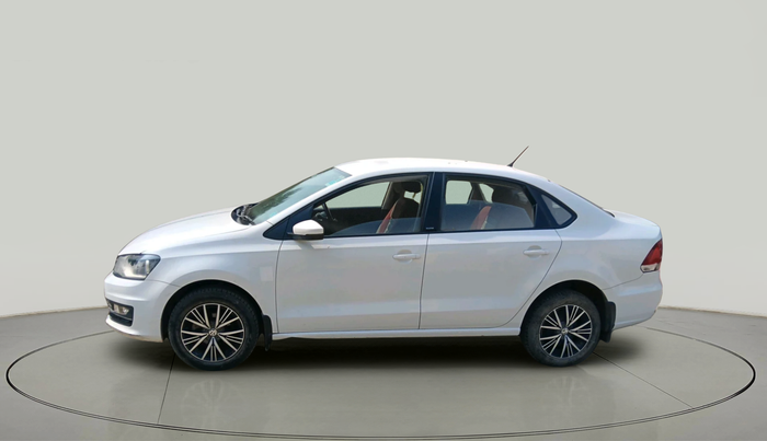 2017 Volkswagen Vento COMFORTLINE 1.6, Petrol, Manual, 48,884 km, exterior