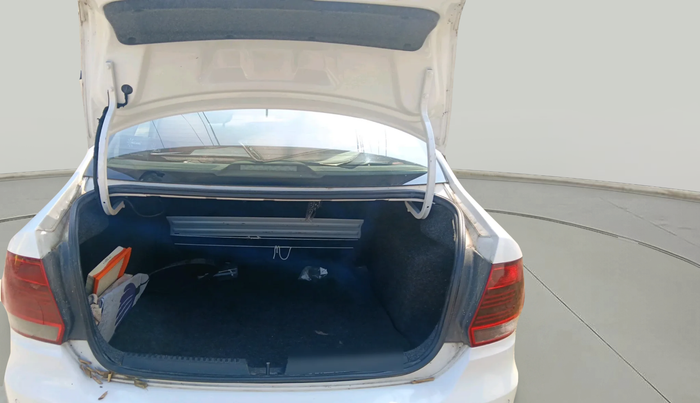 2017 Volkswagen Vento COMFORTLINE 1.6, Petrol, Manual, 48,884 km, exterior