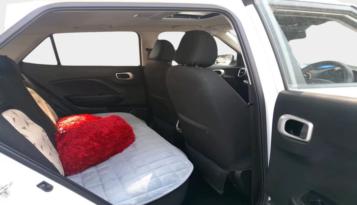 2021 Hyundai VENUE SX 1.0 TURBO, Petrol, Manual, 35,654 km, interior