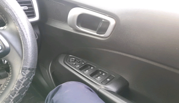 2021 Hyundai VENUE SX 1.0 TURBO, Petrol, Manual, 35,654 km, interior