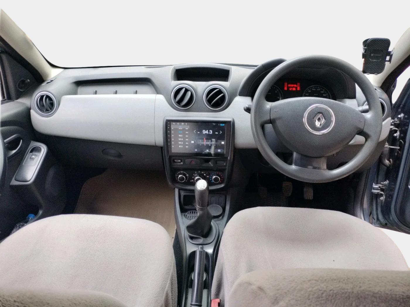 2013 Renault Duster 85 PS RXE DIESEL, Diesel, Manual, 1,55,849 km, interior