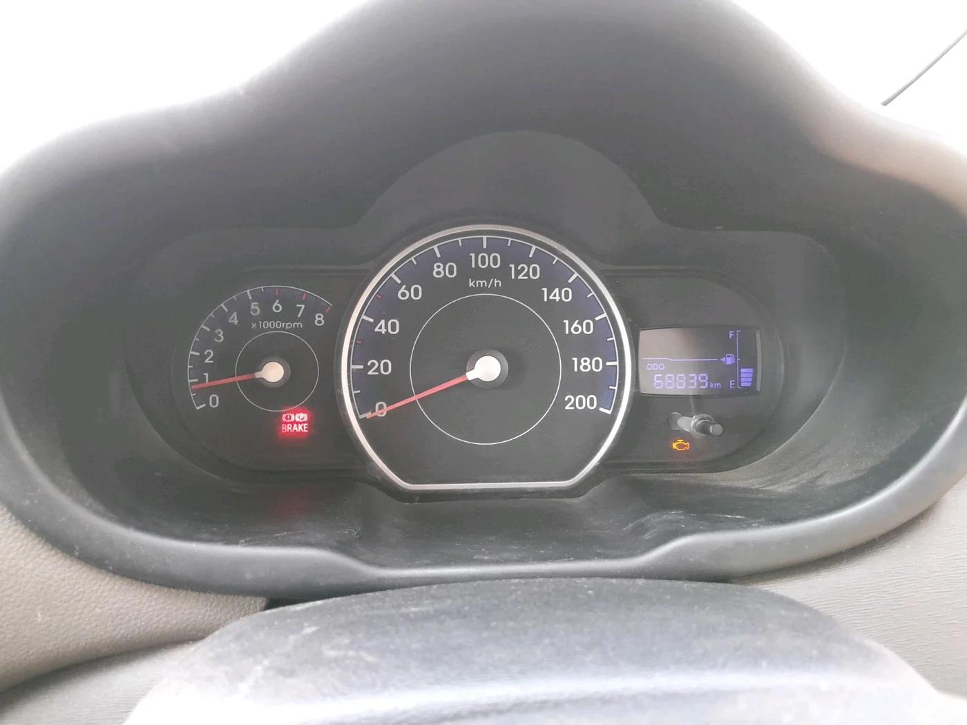 2014 Hyundai i10 SPORTZ 1.1, Petrol, Manual, 68,839 km, interior
