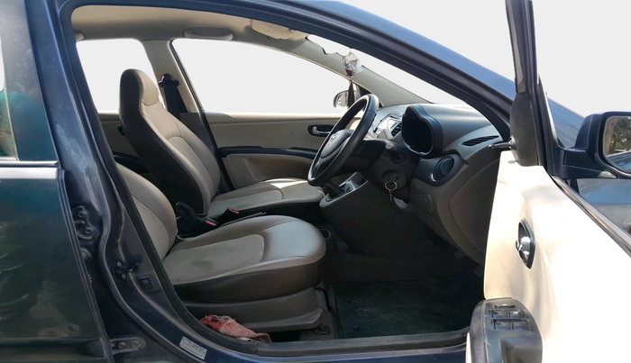 2014 Hyundai i10 SPORTZ 1.1, Petrol, Manual, 68,839 km, interior