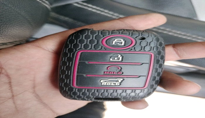 2021 KIA SONET HTX 1.0 IMT, Petrol, Manual, 99 km, interior