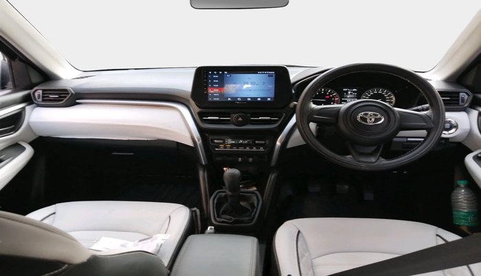 2025 Toyota URBAN CRUISER HYRYDER E NEO DRIVE, Petrol, Manual, 11,568 km, interior