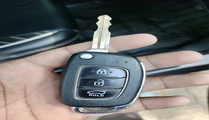 2016 Hyundai Creta BASE 1.6 PETROL, Petrol, Manual, 1,24,065 km, interior