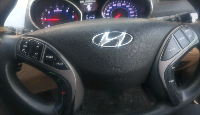 2014 Hyundai New Elantra 1.6 SX AT DIESEL, Diesel, Automatic, 1,09,537 km, interior