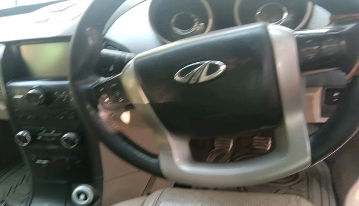 2016 Mahindra XUV500 W10, Diesel, Manual, 2,02,824 km, interior