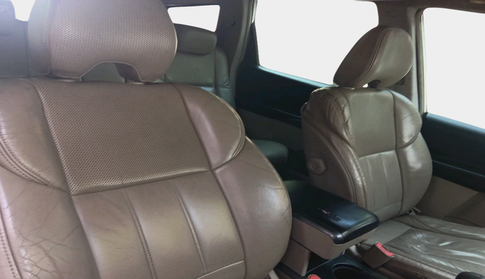 2016 Mahindra XUV500 W10, Diesel, Manual, 2,02,824 km, interior