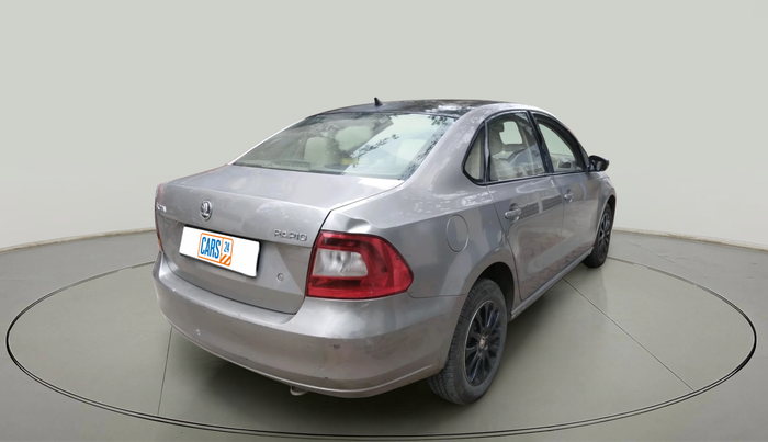 2015 Skoda Rapid 1.5 TDI CR ELEGANCE, Diesel, Manual, 1,33,849 km, exterior