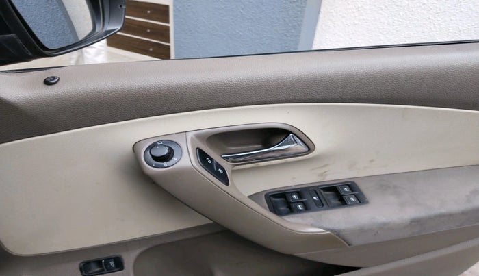 2015 Skoda Rapid 1.5 TDI CR ELEGANCE, Diesel, Manual, 1,33,849 km, interior