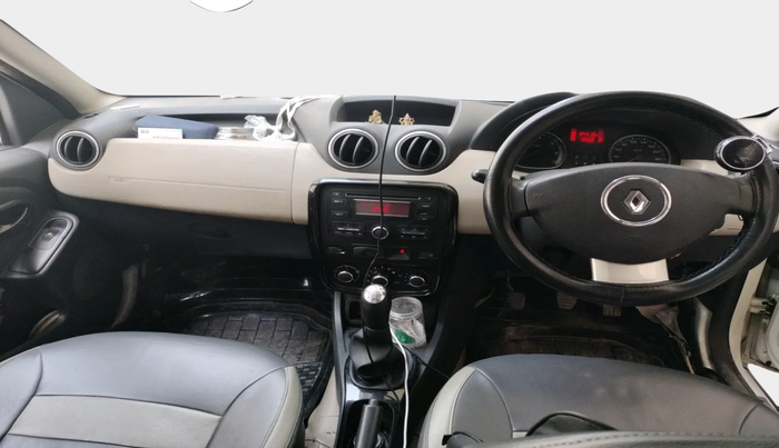 2014 Renault Duster 85 PS RXL DIESEL, Diesel, Manual, 1,24,515 km, interior