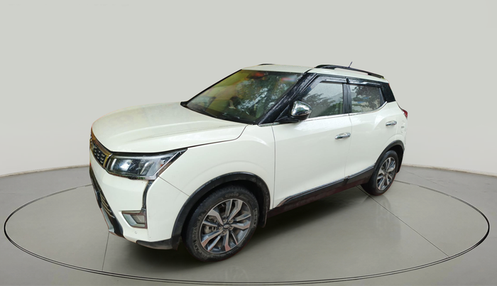 2020 Mahindra XUV300 W8 (O) 1.5 DIESEL, Diesel, Manual, 1,19,335 km, exterior