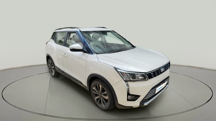 2020 Mahindra XUV300 W8 (O) 1.5 DIESEL, Diesel, Manual, 1,23,000 km, exterior
