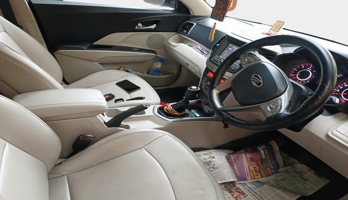 2020 Mahindra XUV300 W8 (O) 1.5 DIESEL, Diesel, Manual, 1,19,335 km, interior