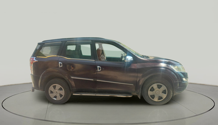 2016 Mahindra XUV500 W6, Diesel, Manual, 1,25,456 km, exterior