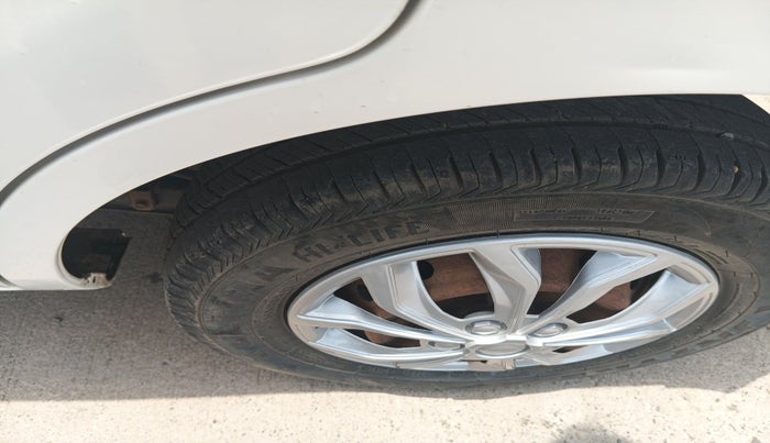 2014 Maruti Alto 800 LXI CNG, Petrol, Manual, 99,784 km, tyre