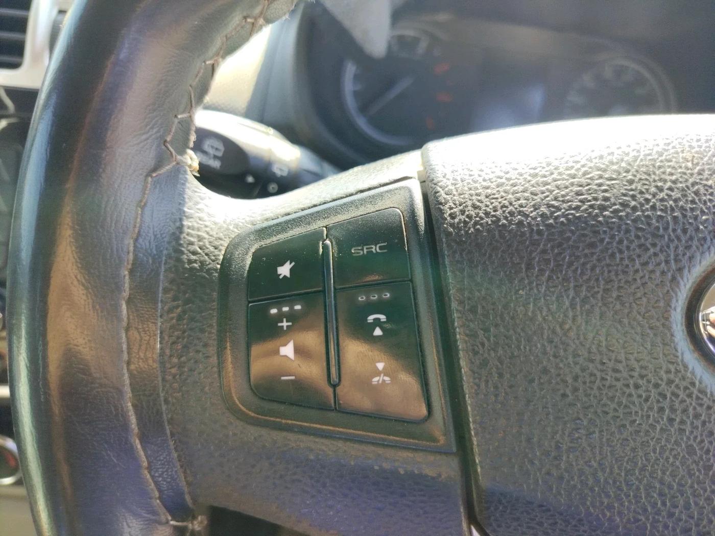 2021 Mahindra BOLERO NEO N 8, Diesel, Manual, 87,937 km, interior