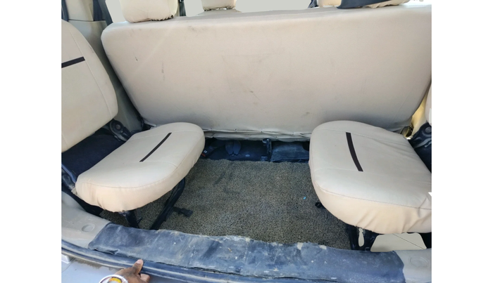 2021 Mahindra BOLERO NEO N 8, Diesel, Manual, 87,937 km, interior