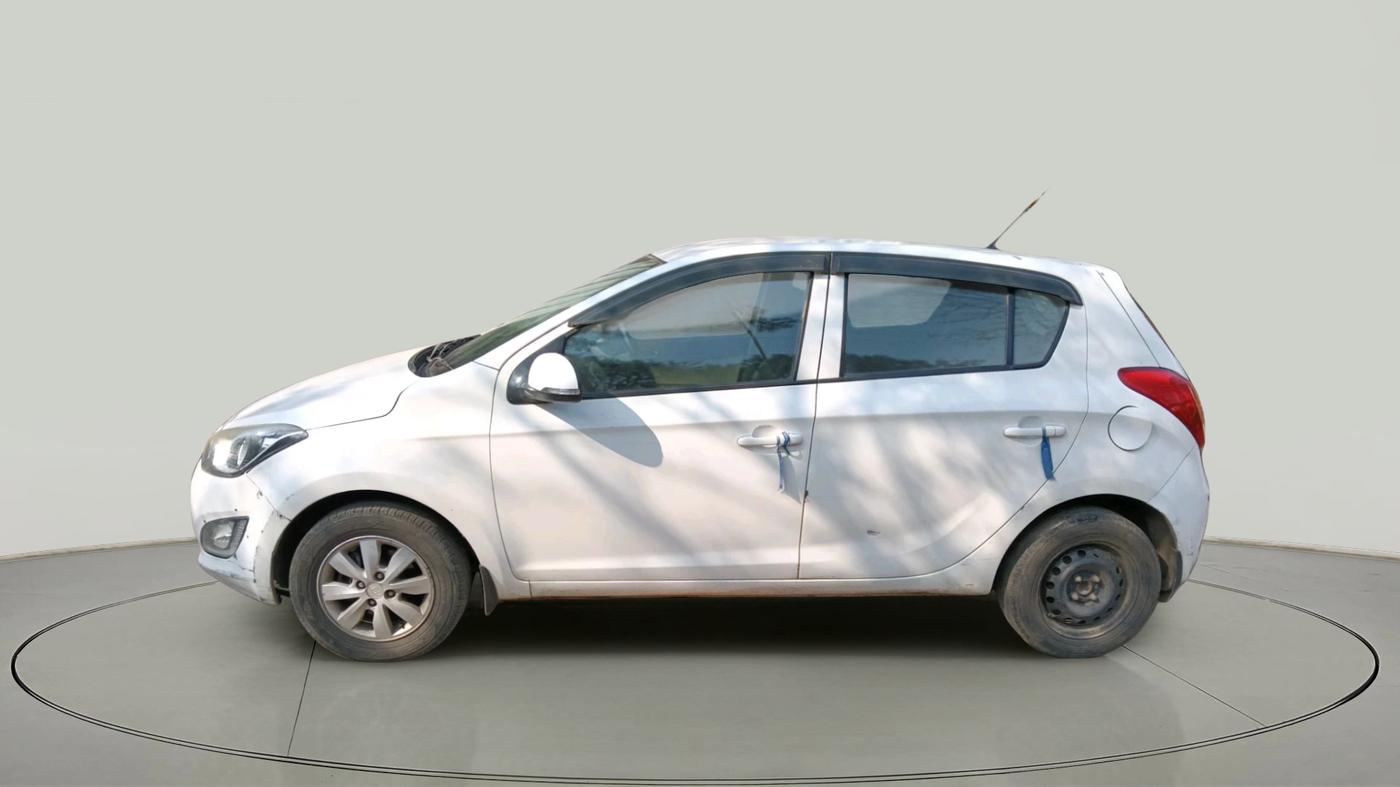 2013 Hyundai i20 SPORTZ 1.2, Petrol, Manual, 80,960 km, exterior