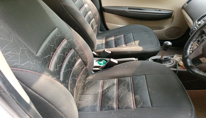 2013 Hyundai i20 SPORTZ 1.2, Petrol, Manual, 80,960 km, interior