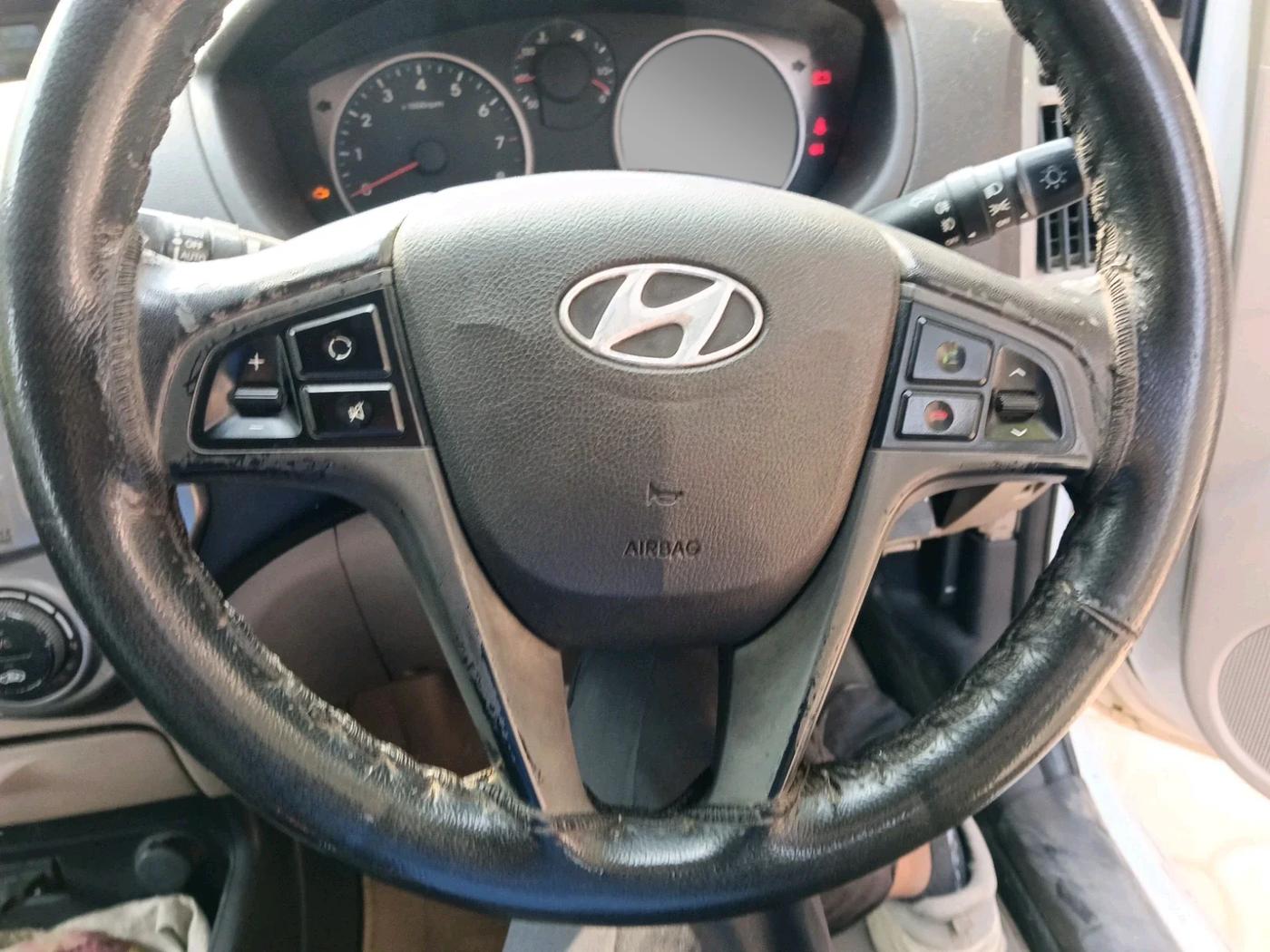 2013 Hyundai i20 SPORTZ 1.2, Petrol, Manual, 80,960 km, interior
