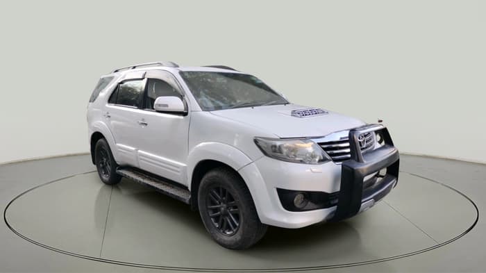 2014 Toyota Fortuner 3.0 4X4 MT, Diesel, Manual, 1,31,000 km, exterior